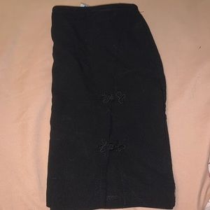 simple and sexy little black skirt with slit